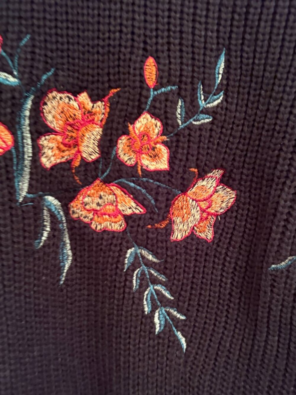 Jealous Tomato Black Sweater Floral Embroidery on Chest & Arm size M - Picture 4 of 7